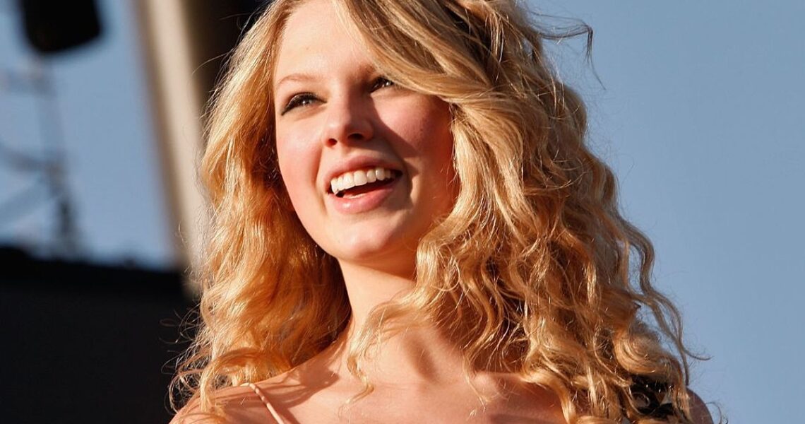 Adorable Photos of Young Taylor Swift in the 2000s