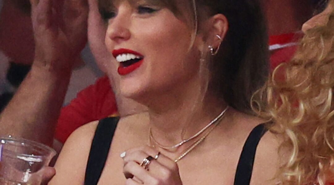 Drop Everything Now & See Taylor Swift at Super Bowl for Travis Kelce