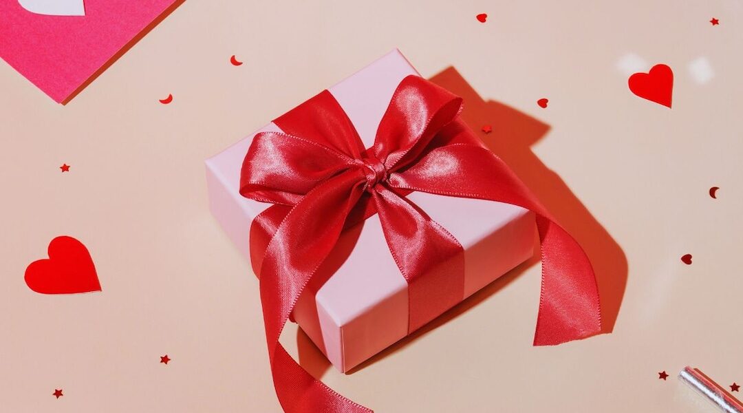 Get the Valentine’s Gifts You Want by Sending Your Partner These Links