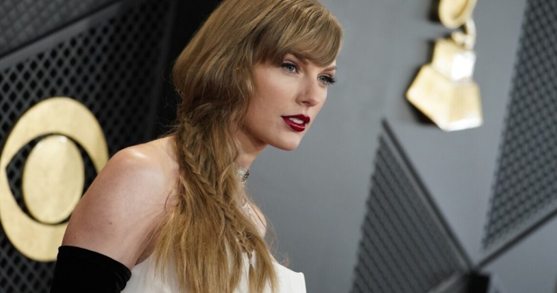 Paparazzi accuses Taylor Swift’s dad of punching him in face in Sydney