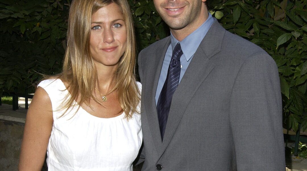 See Jennifer Aniston & David Schwimmer’s Latest Friends Reunion