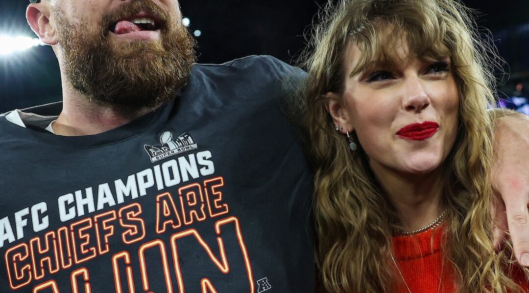 Taylor Swift Arrives in Vegas to Cheer on Travis Kelce at Super Bowl
