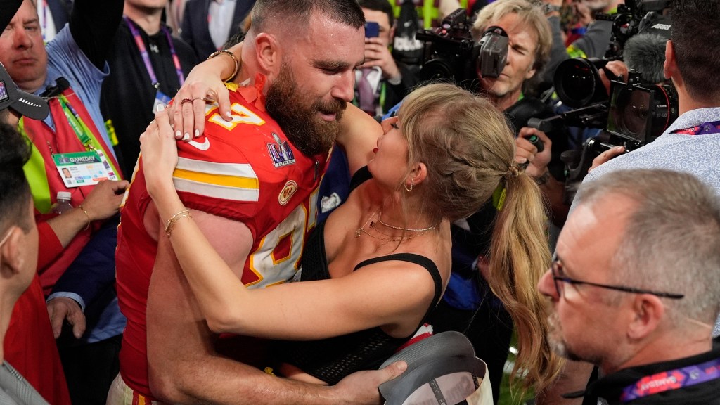 Taylor Swift to the Chiefs Super Bowl parade on Wednesday for Travis Kelce?