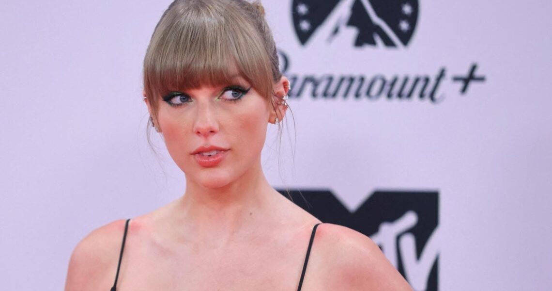 Taylor Swift’s Father Accused Of Assaulting Photographer In Australia