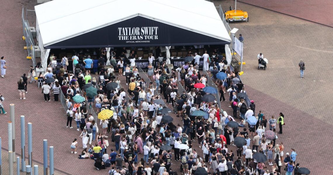 Why 50,000 Taylor Swift fans are raging