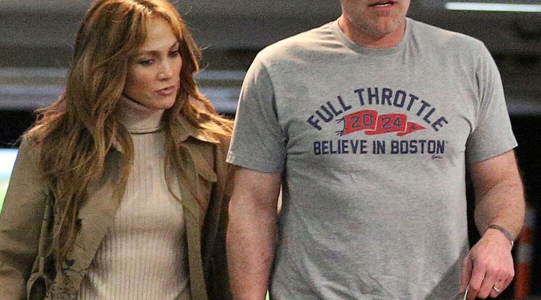 Jennifer Lopez and Ben Affleck Step Out Together Amid Breakup Rumors