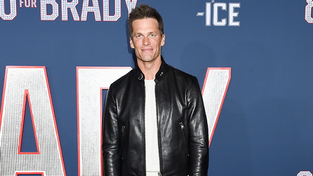 Tom Brady Shouts Out His Kids During Patriots Hall of Fame Induction – Hollywood Life