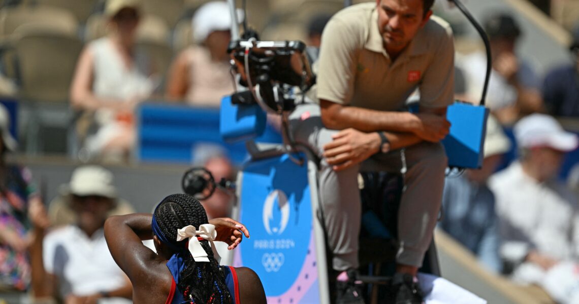 Coco Gauff Exits Singles Competition After Controversial Umpire Call – Hollywood Life