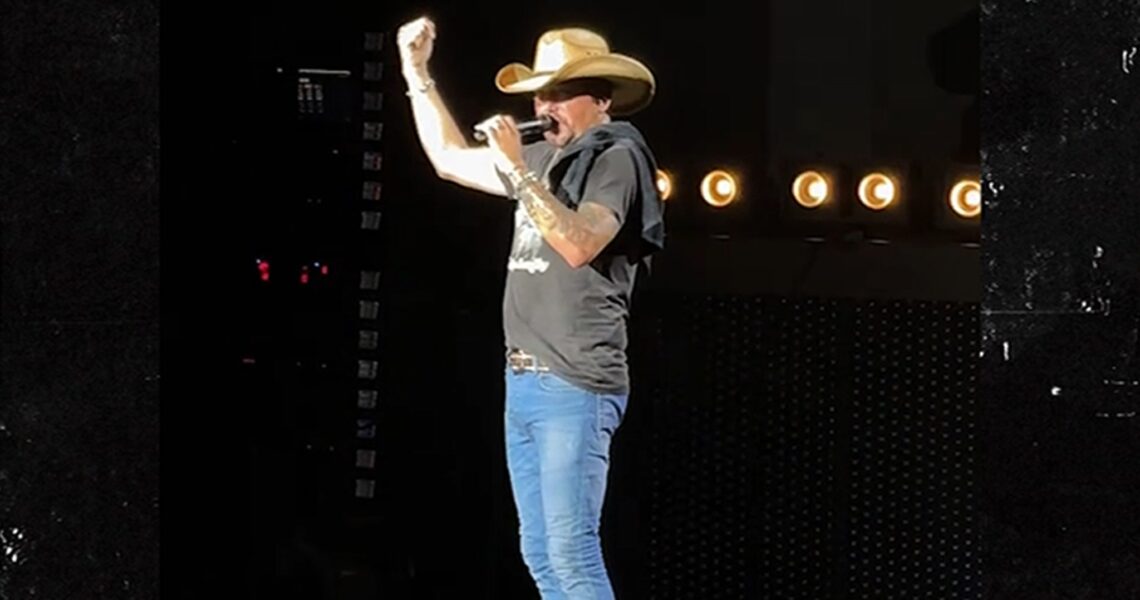 Jason Aldean Dedicates ‘Small Town’ Performance to Trump After Assassination Attempt