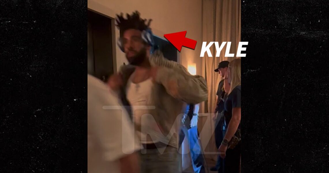 Rapper Kyle & Friends Rescued By Firefighters After Elevator Breaks Down