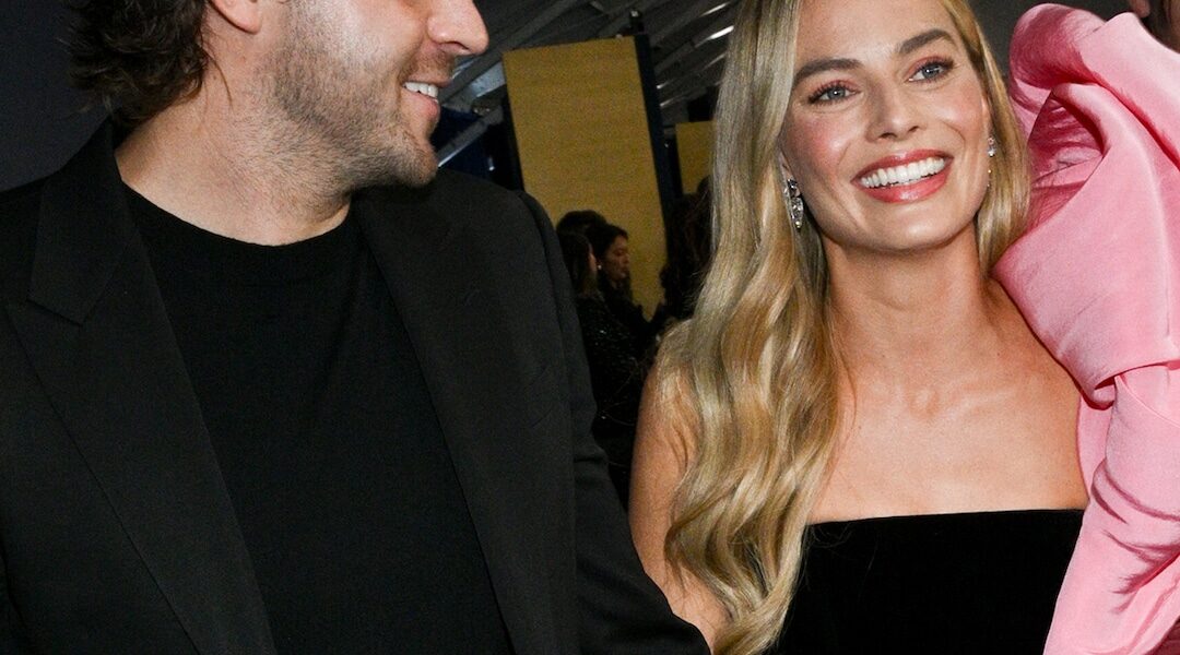 See Pregnant Margot Robbie Debut Her Baby Bump