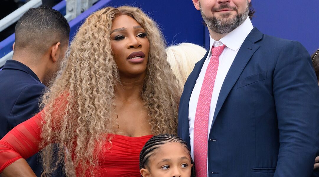 Serena Williams’ Hubby Alexis Ohanian Aces “Umbrella Holder” Role