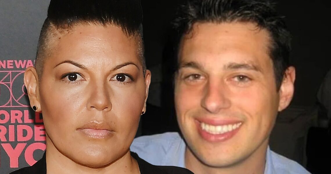 ‘Grey’s Anatomy’ Star Sara Ramirez Settles Divorce With Estranged Husband