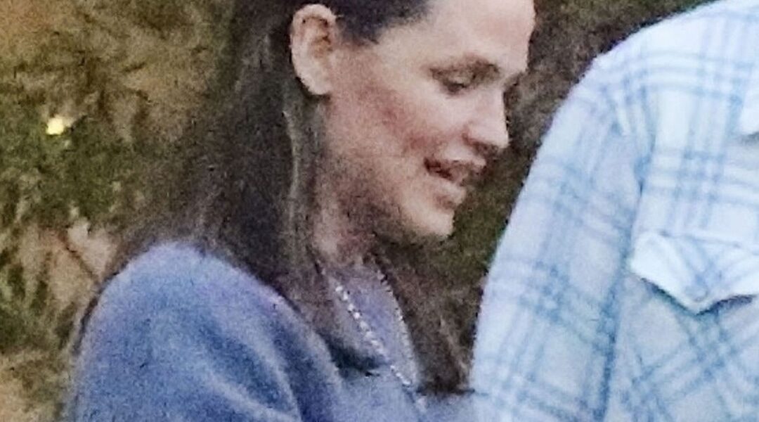 Jennifer Garner Steps Out With Her Boyfriend Amid Bennifer Divorce