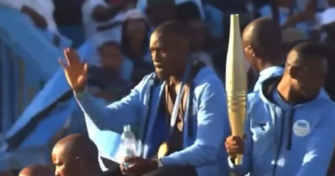 Letsile Tebogo Welcomed Home By 30K Botswana Fans After Olympic Gold