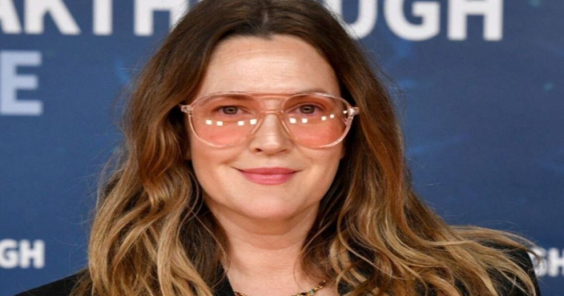 ‘Practicing Physical Distance’: Drew Barrymore to Implement Social Distancing on Her Talk Show After Years of Close Contact