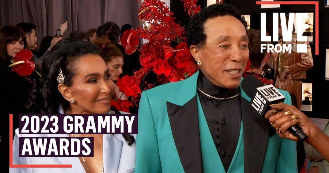 Smokey Robinson Explains “Controversial” Album Gasms at Grammys | E! News