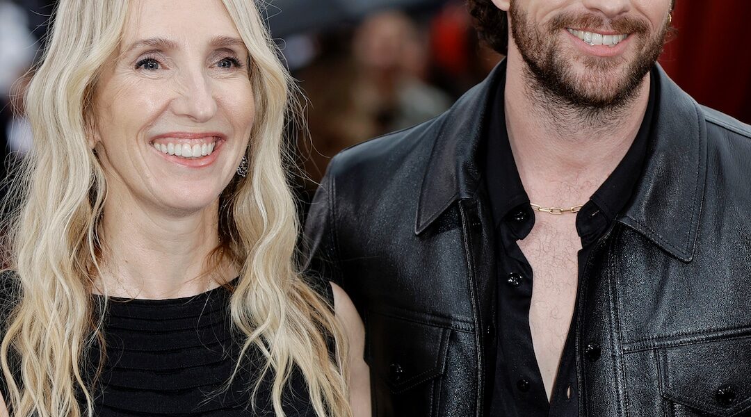 Aaron Taylor-Johnson Bares His Abs in Pic With Wife Sam Taylor-Johnson