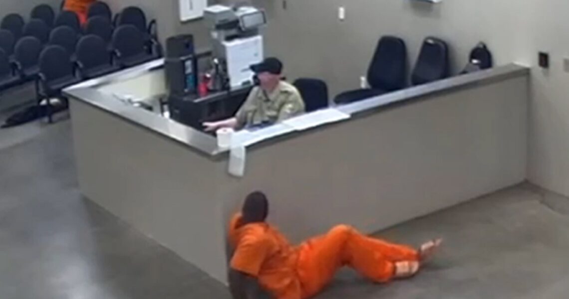 Arizona Inmate Crawls Past Guard, Reportedly Planned to Assault Female Inmate, on Video