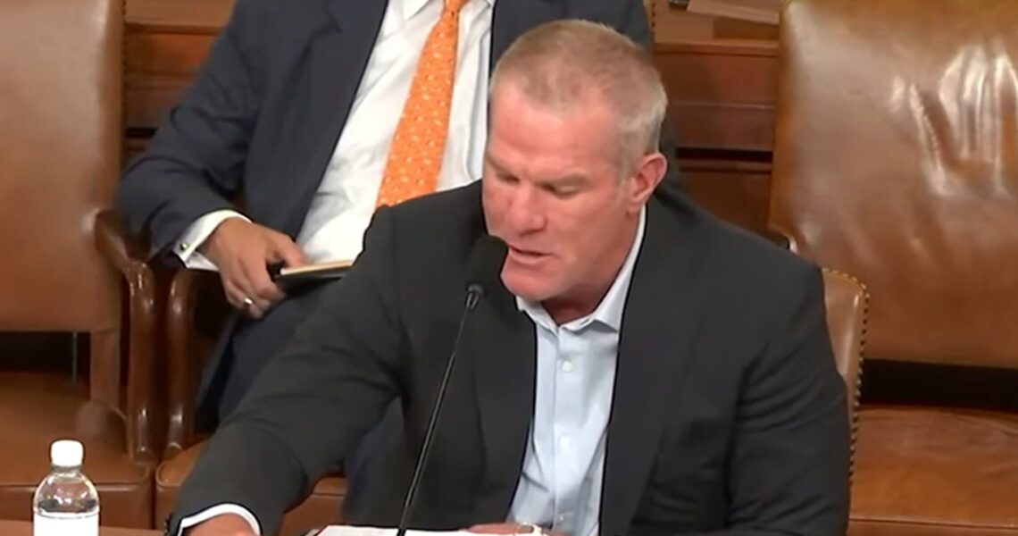 Brett Favre Announces He Has Parkinson’s Disease