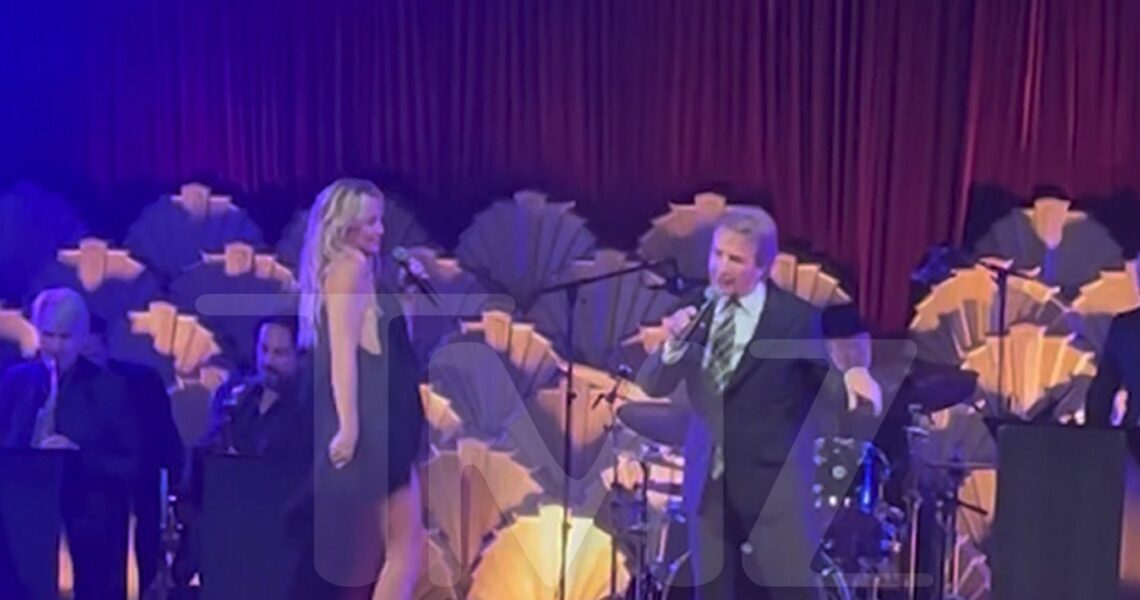 Kate Hudson and Martin Short Sing, Goldie Hawn & Kurt Russell Dance at Charity Gala