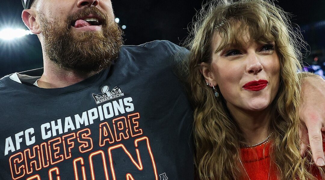 How Taylor Swift Gave a Nod to Travis Kelce on National Boyfriend Day