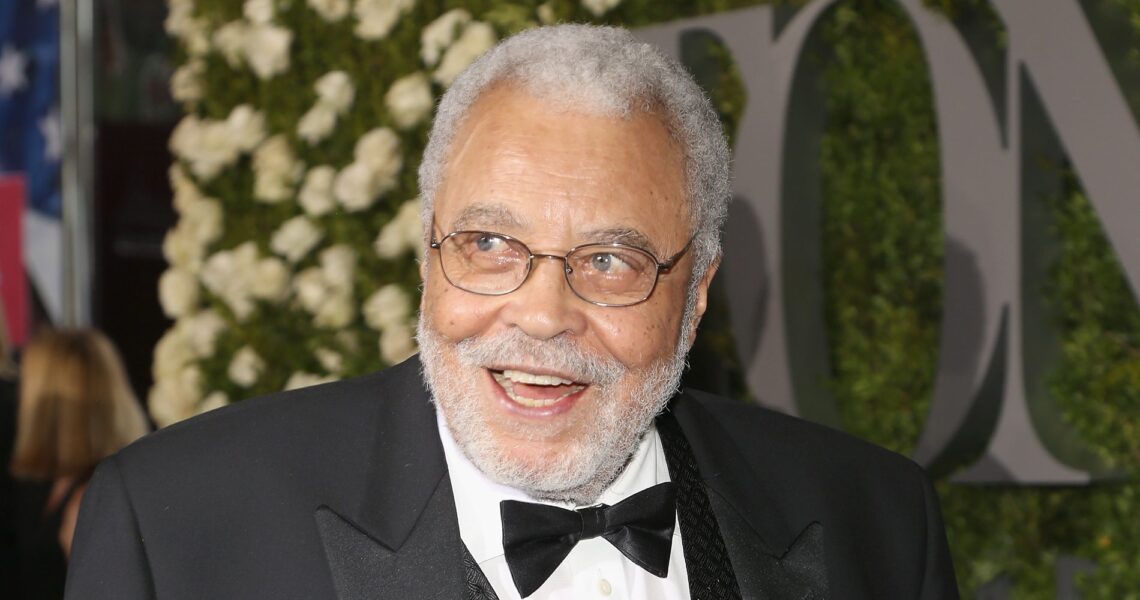 Who Was James Earl Jones? Facts on the Darth Vader Voice Actor – Hollywood Life