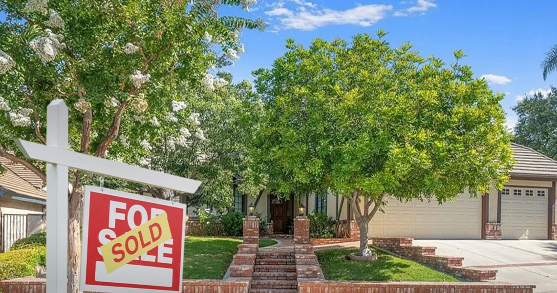 ‘Poltergeist’ House Becoming Airbnb, Replicating Actual Film Set